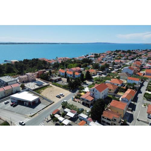 Apartments with parking spaces Vrsi - Mulo, Zadar - 3276