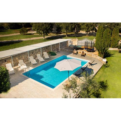 Apartments with Pool Villa Fjord