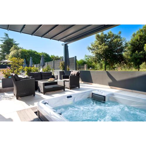 Apartments with private jacuzzi Garbin 1 and Garbin 2