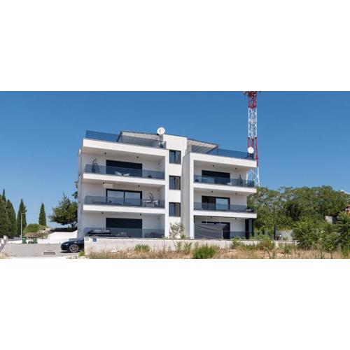 Apartments with swimming pools Okrug Gornji, Ciovo - 23649