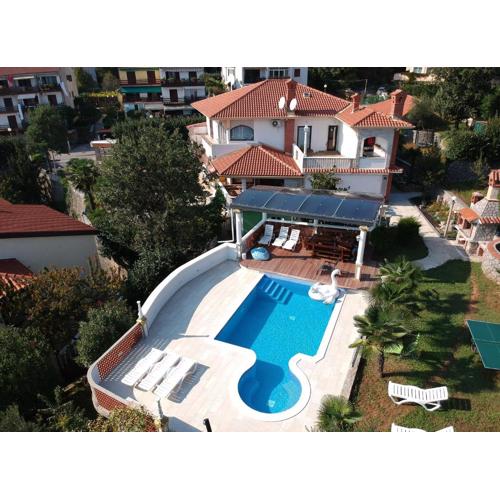 Apartments with swimming pools Opatija - Pobri, Opatija - 16390