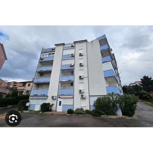 Apartments with WiFi Crikvenica - 23654