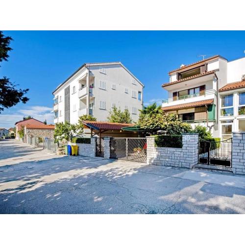 Apartments with WiFi Rovinj - 22524