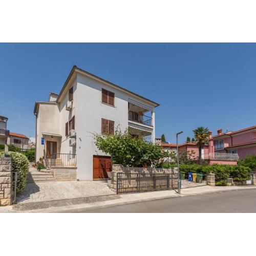 Apartments with WiFi Rovinj - 7144