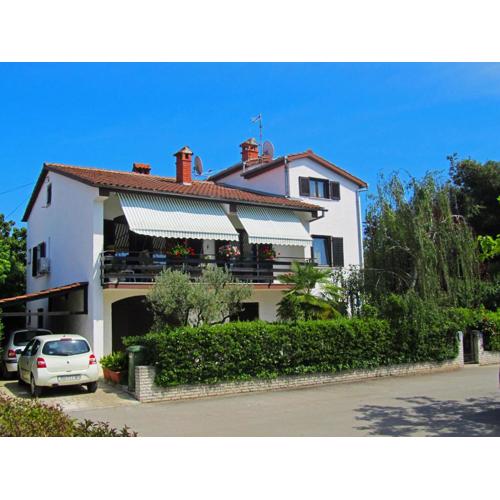 Apartments Zrinka