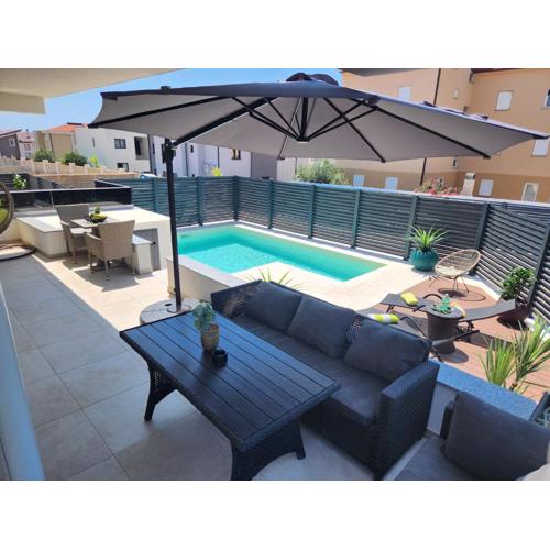 Apartments \