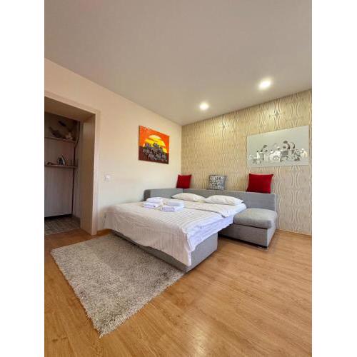 ApartPoltava Затишна 1-КІМНАТНА студія,НОВОБУДОВА в самому ЦЕНТРІ міста, банківський ЧЕК