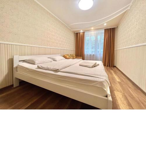 ApartPoltava 100 квадратних метрів затишку в серці Полтави, Корпусний парк, Банківський ЧЕК