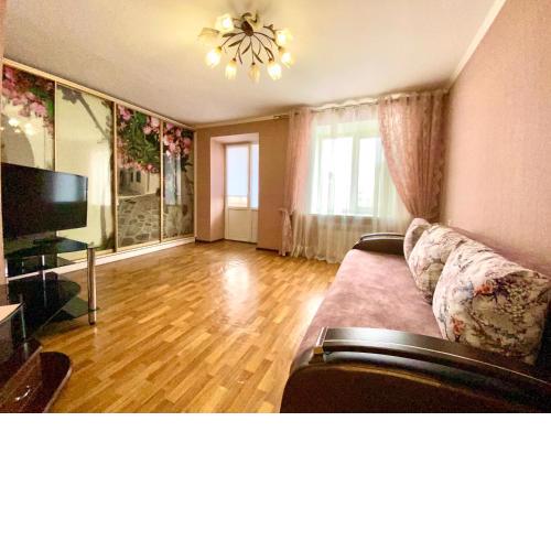 ApartPoltava ЦЕНТР Полтави, Простора та зручна квартира біля ПУЕТ, 2-ОКРЕМІ КІМНАТИ, звітна документація для відрядження