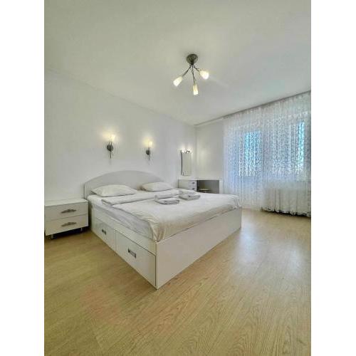 ApartPoltava Стильні білосніжні апартаменти, 2-ОКРЕМІ кімнати , документи для відрядження , банківський чек