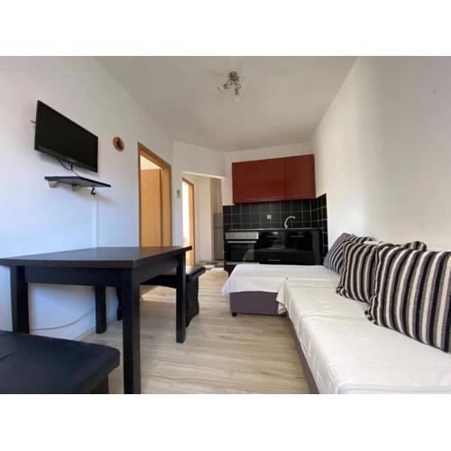 Appartement In Betina Mit Schöner Terrasse