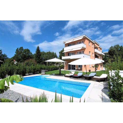 Appartement In Rubeši Mit Garten