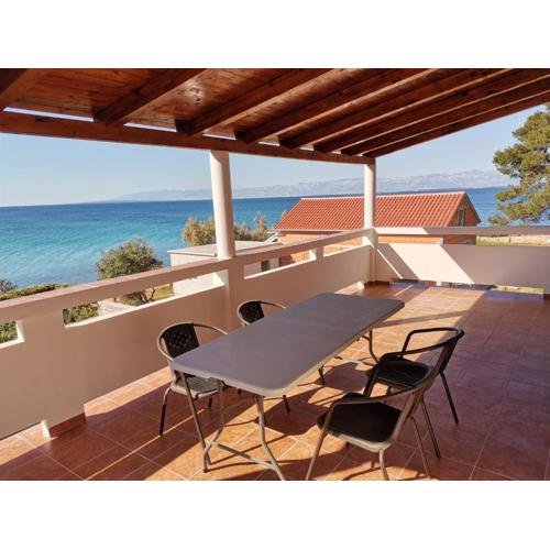 Appartement In Ugljan Mit Großer Terrasse