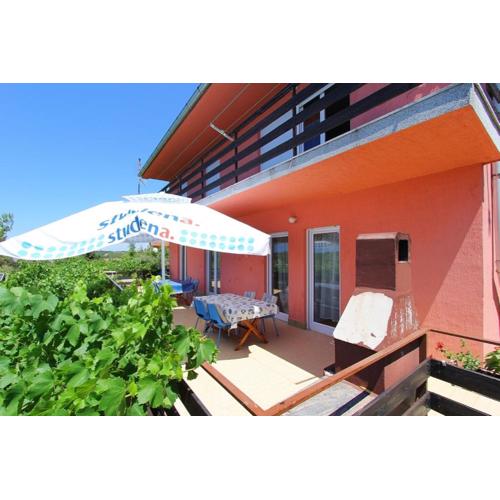 Appartement mit Waschmaschine, privater Parkplatz und große Terrasse samt Grillplatz
