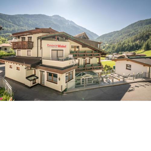 Appartementhaus im Winkel