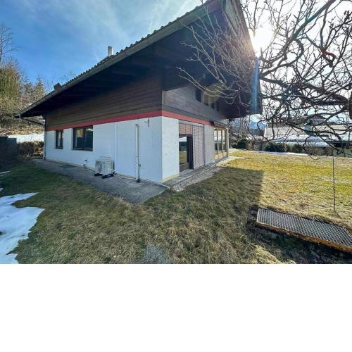 Appealing apartment in Saalfelden near lake