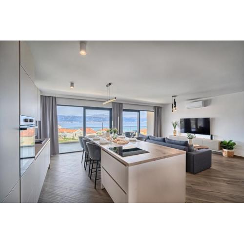 Aqualis Vista - Where Comfort Meets Stunning Scenery