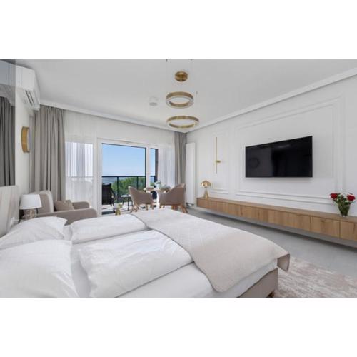 Aquamarina PRIMA Sea View Studio Apartment 076