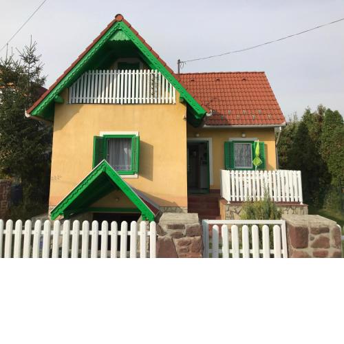Arácsi házikó