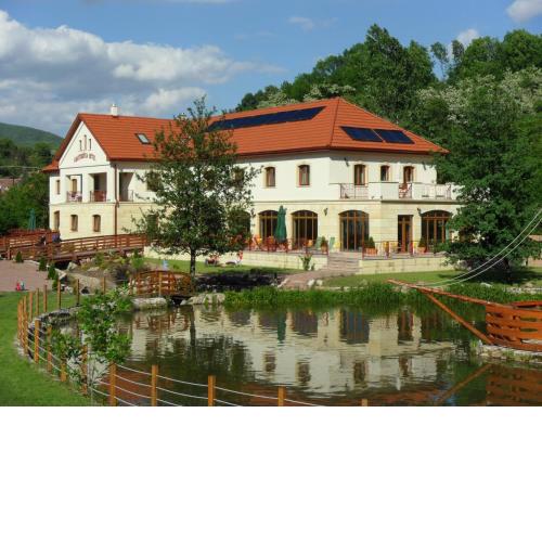 Aranybánya Hotel