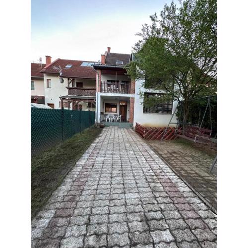 Arnold Apartmanház