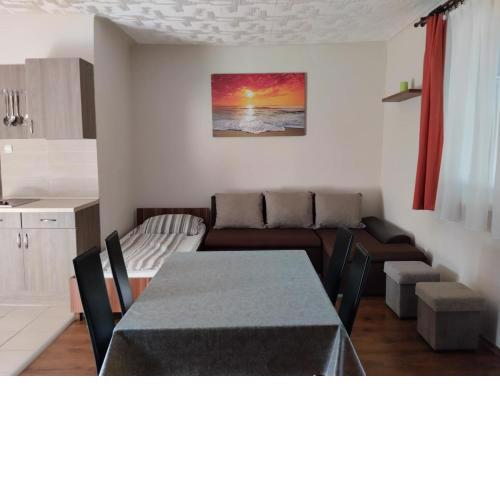 Áron Apartment