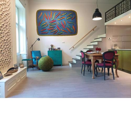 Art & Craft Apartment