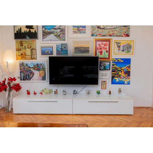 Art & Gallery Vacation Home