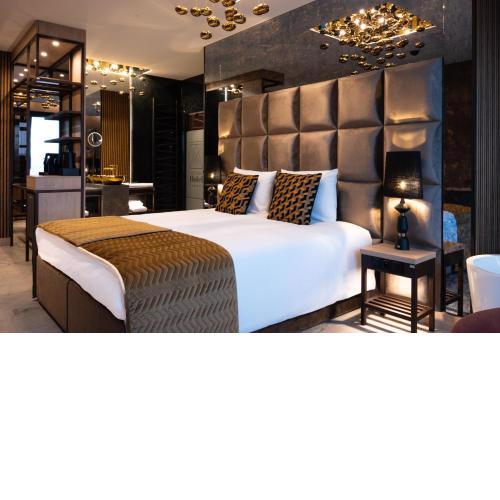 Art Suites Luxury Hotel