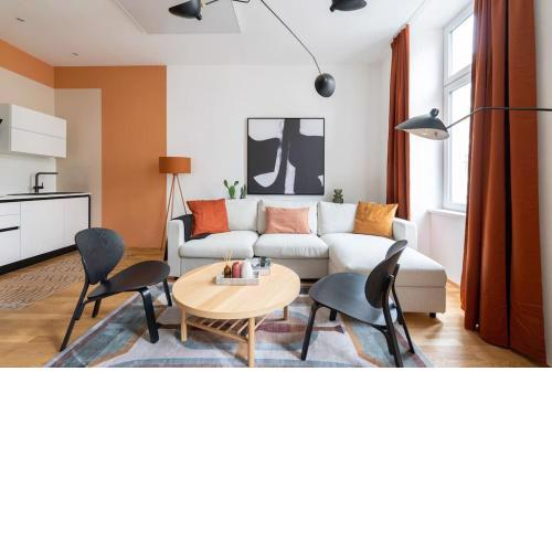 Artful 1BR Suite, City Nearby by HM