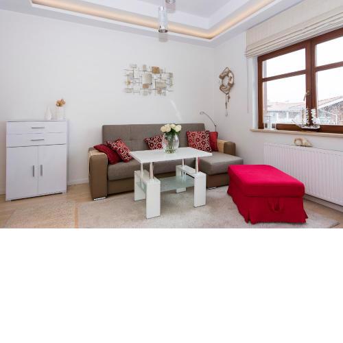 Ascot - Neptun Park by OneApartments