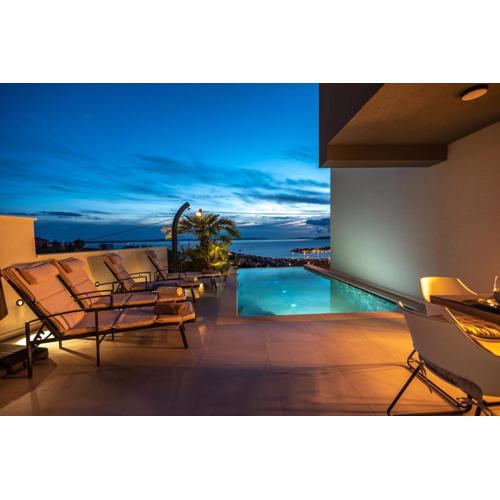 Astonishing villa Blue Horizon w heated pool
