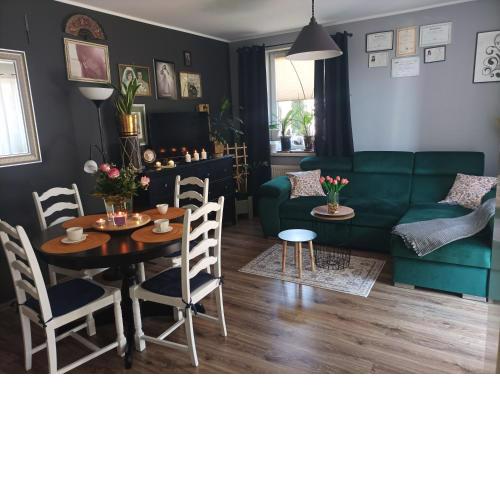Atrakcyjny apartament z dużym ogrodem