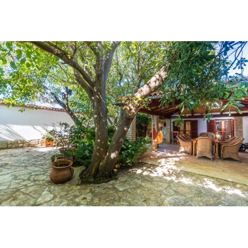Atri Giardino in Premantura - Haus für 4 Personen