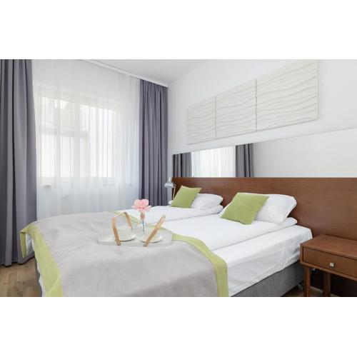 Atrium Apartment Spa & Gym 150m to the Beach Sarbinowo by Noclegi Renters