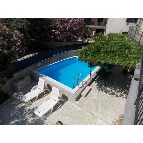Aurelia Apartment