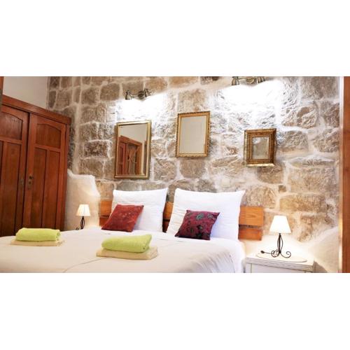 Authentic Mediterranean Apartment