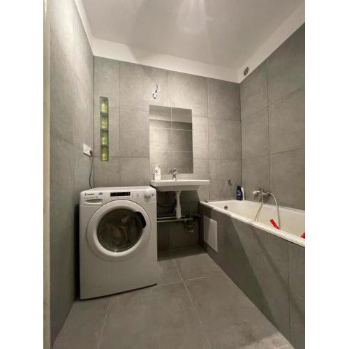 Authentic Self check-in Apartment in vibrant Ruzinov area, Komárnická 42, Bratislava