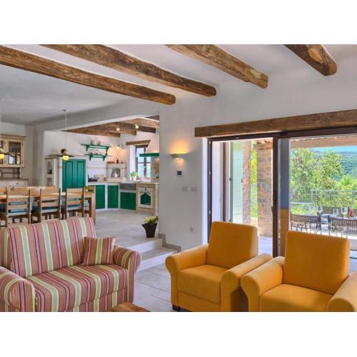 Authentic Villa Bani - Four Bedroom Villa With Pool