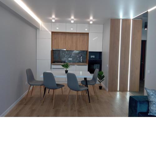Avalon Aparts Two bedrooms