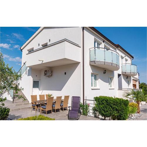 Awesome Apartment In Bilice With Wifi