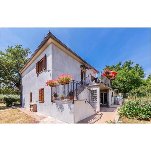 Awesome Apartment In Kaldanija With Wifi