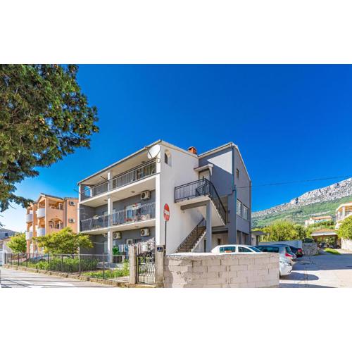 Awesome Apartment In Kastel Gomilica