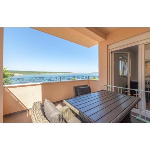 Awesome Apartment In Obrovac With Wifi