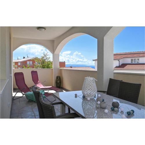 Awesome Apartment In Okrug Gornji