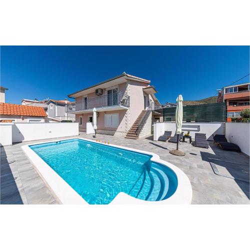 Awesome Apartment In Plano With Wifi