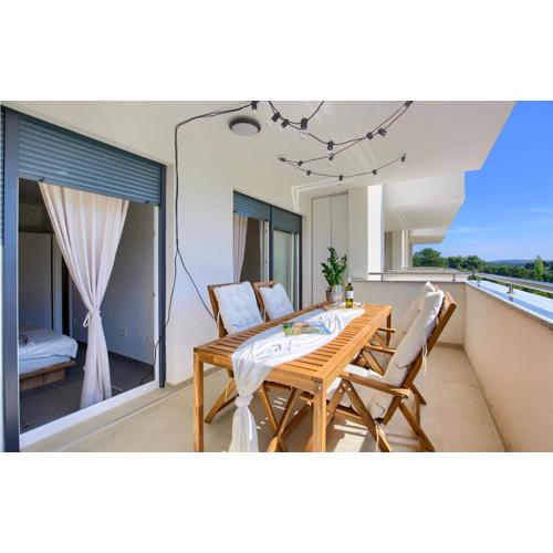Awesome Apartment In Premantura