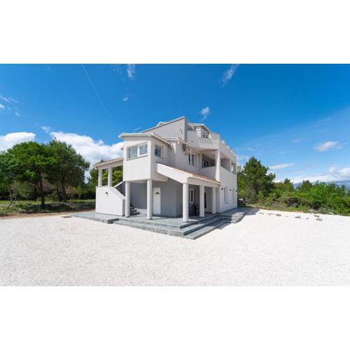 Awesome Apartment In Pridraga With Wifi
