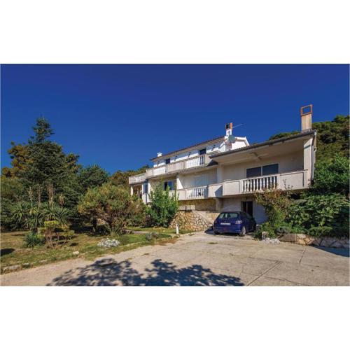 Awesome Apartment In Supetarska Draga