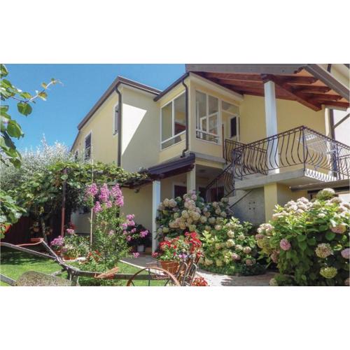 Awesome Apartment In Umag With Wifi